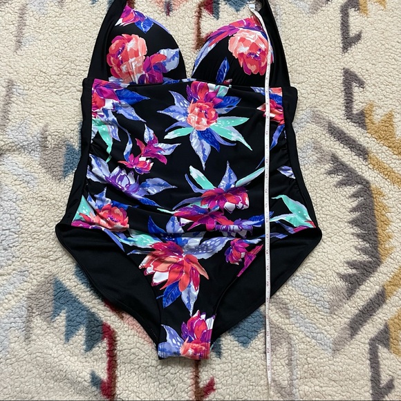 Bathing Suit Swim St John's Bay Tummy Control - Picture 4 of 9